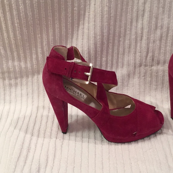 Michael by Michael Kors fuscia/plum suede sandals - Picture 2 of 5